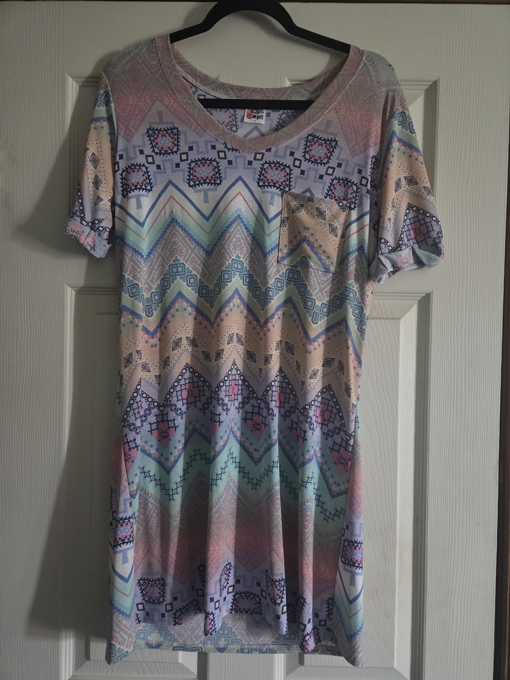 Women's Pastel Chevron Pocket Dress - Multicolor